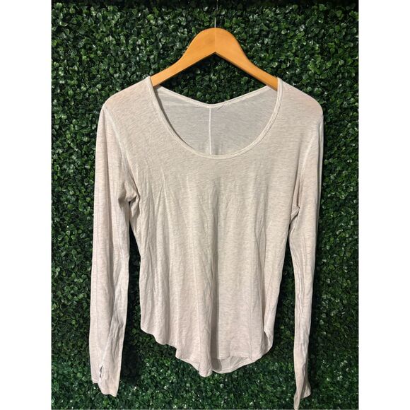 Lululemon Yogini 5 Year Long Sleeve Tee Heathered White Sz Medium - Picture 1 of 3
